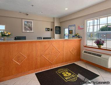 Hotel Super 8 By Wyndham Chickasha Interior foto